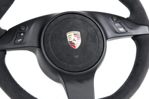 14 Porsche Lenkrad Alcantara silberne Naht3