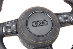 17 Audi R8 420 Lenkrad Carbon Leder orangene Naht Airbag Alcantara4