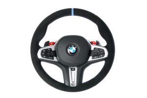 20 BMW M5 F90 Lenkrad Alcantara hellblaue 12 Uhr Mark Airbag Leder1