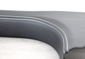 Chevrolette Corvette C6 Einstiegsleisten Leder Naht silber7