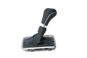 15 Mercedes Benz SLK Wahlhebel Leder perforiert, Naht blau1