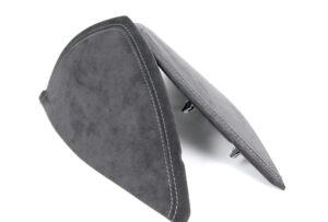 18 Audi A3 S3 RS3 8V Armaturenbrett Endkappen Alcantara silberne Naht4