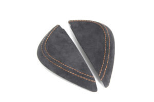 21 Audi R8 420 Armaturenbrett Endkappen Alcantara1