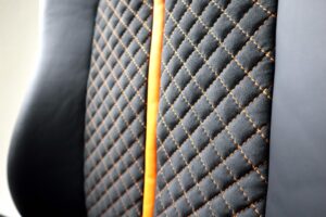 36 Nissan Skyline R34 Sitze Leder orange7