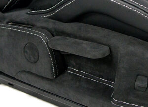 5 Audi R8 420 Schalensitze Leder Alcantara silberne Nähte11