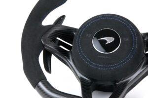 5 McLaren 600LT Spyder Lenkrad Carbon Alcantara Naht blau6