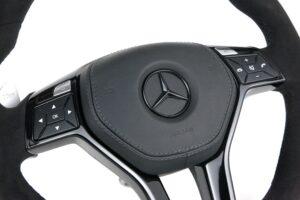 6 Mercedes Benz W204 C63 AMG Lenkrad Alcantara 12Uhr Leder rot Airbag Leder4