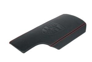 1 Porsche 997 Mittelarmlehne Leder Naht rot mit Porsche Emblem1