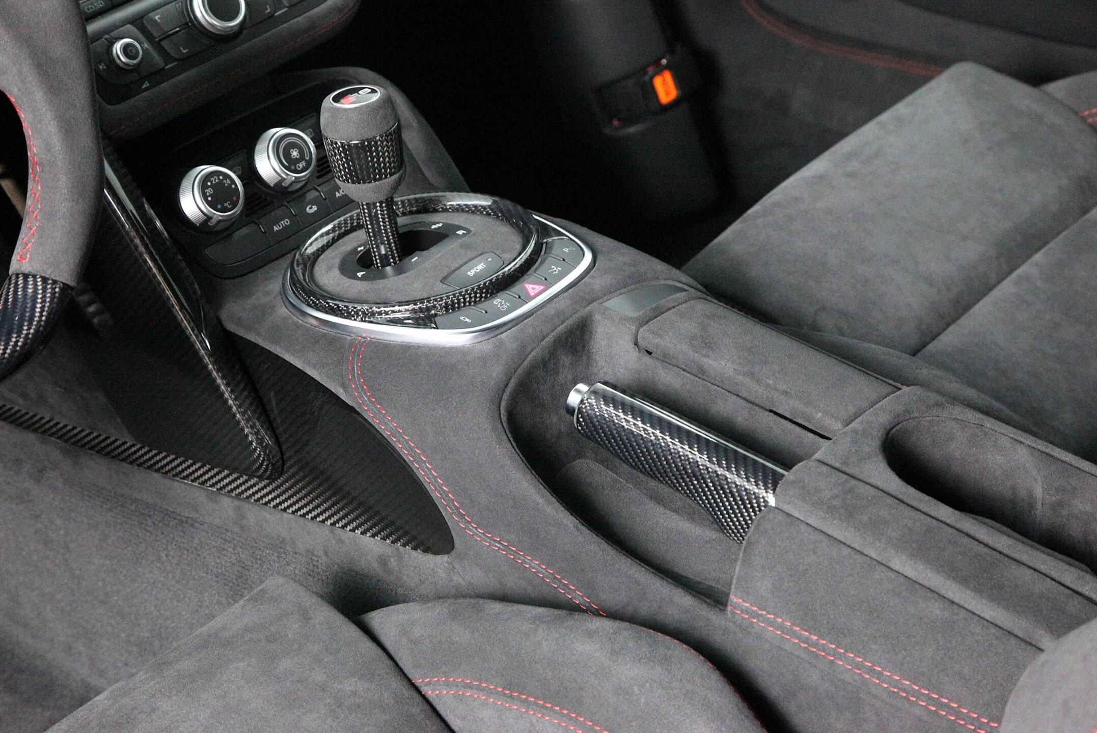 Audi R8 Interieur9